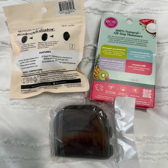 Scalp Exfoliator, Lymphatic Face Brush and Lip Balm Set - Picture 2 of 5